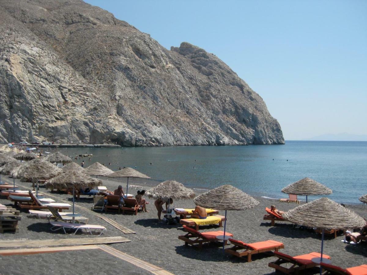 Captain Lazaros Villa: Black With Pool And Sea View Villa *