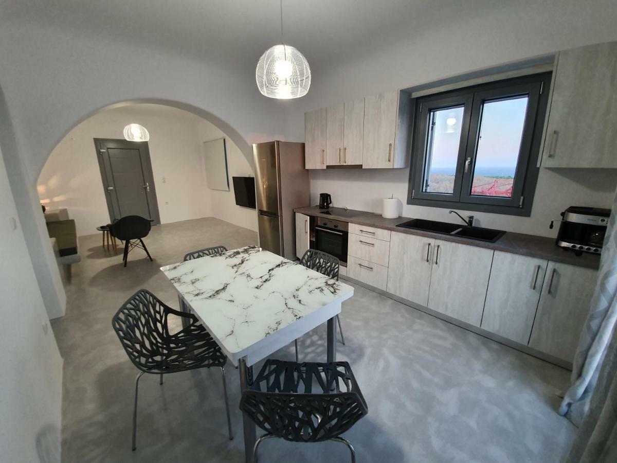 Therme Athena * Emporio (Santorini)