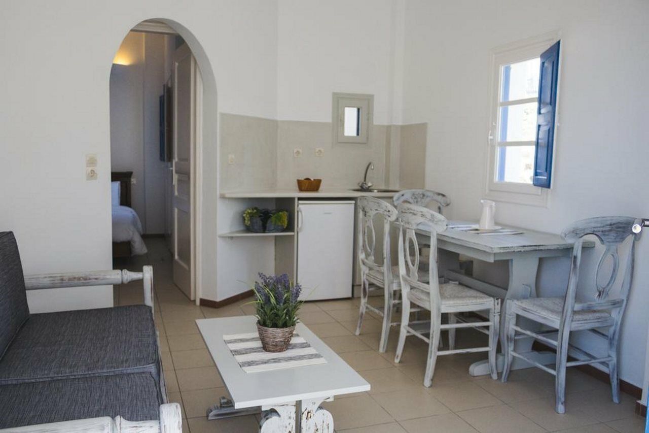 Aparthotel Cultural House Pyrgos Kallistis