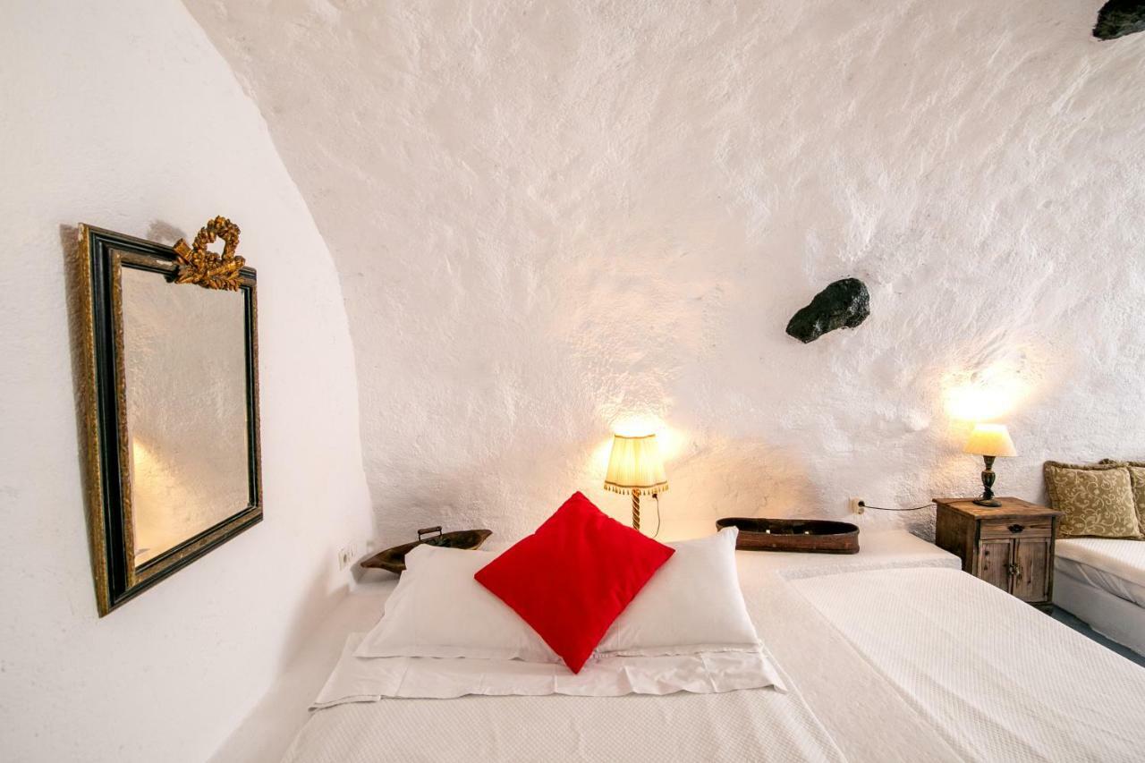 Alexander's Aparthotel 4*