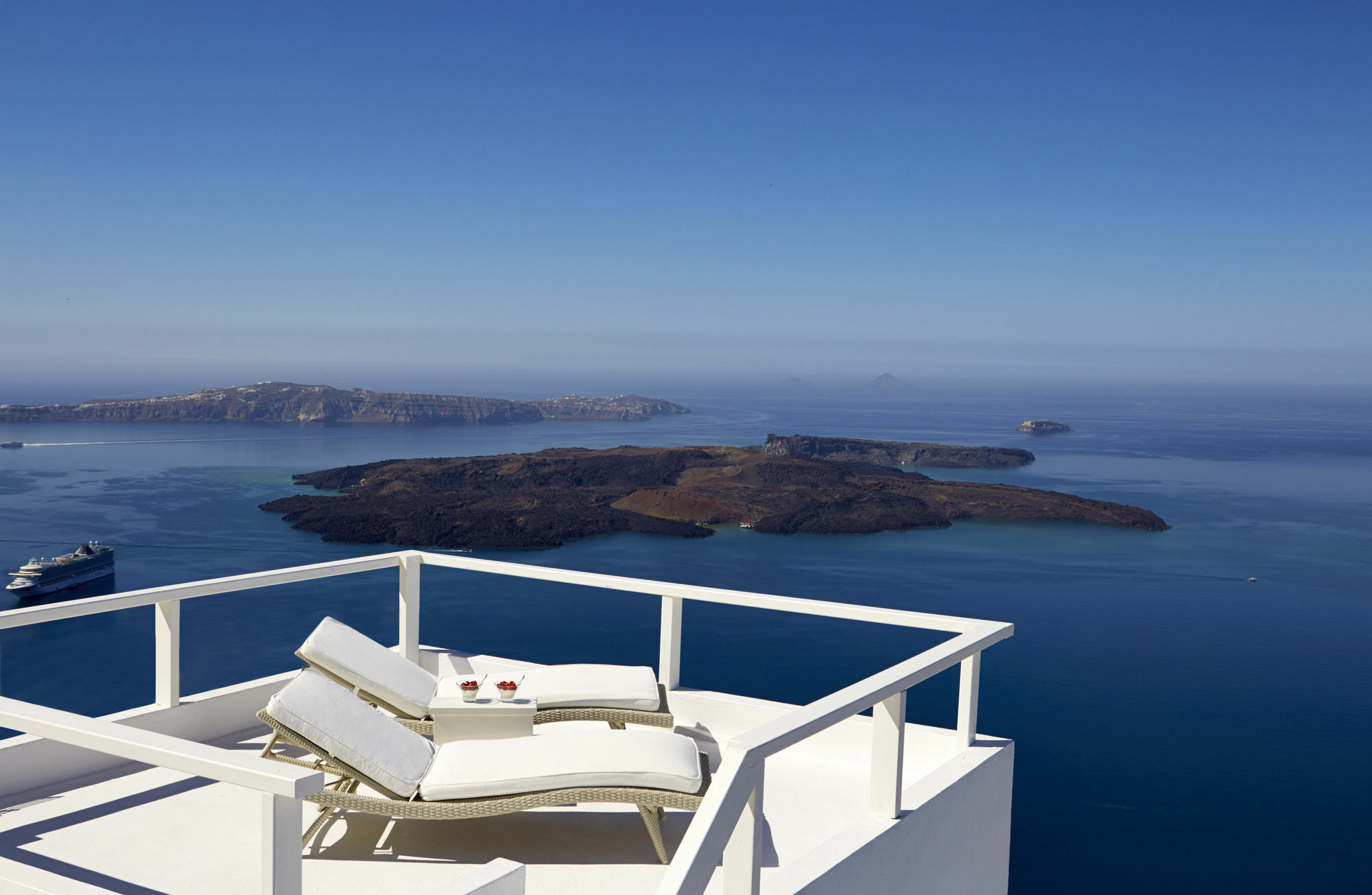 Whitedeck Santorini