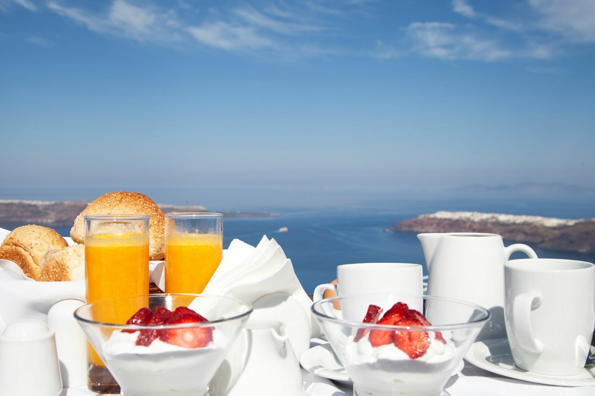 Whitedeck Santorini Hotel