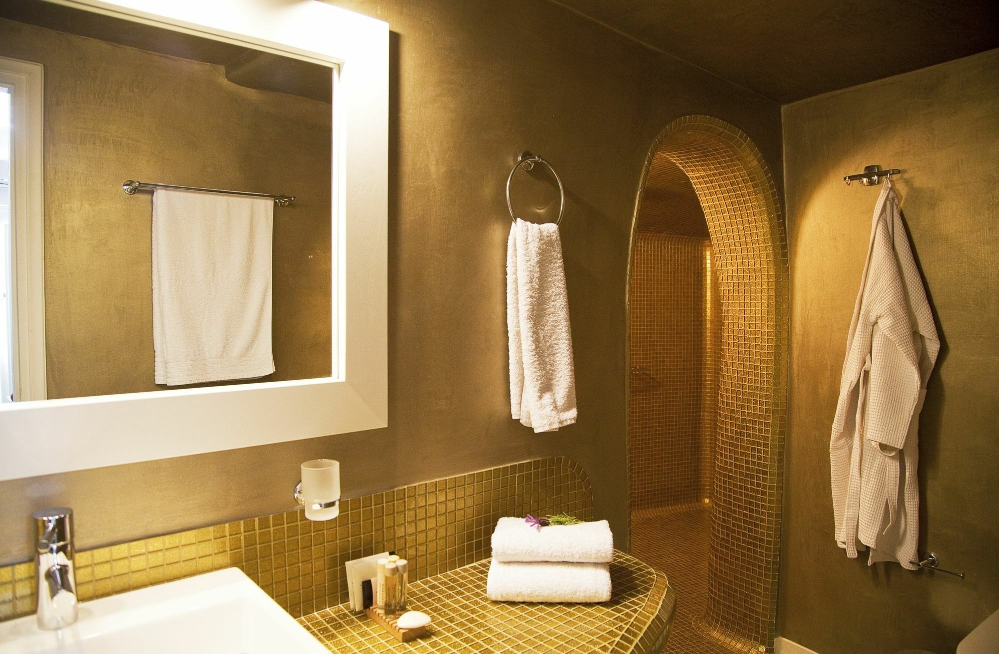 Hotel Whitedeck Santorini 3*