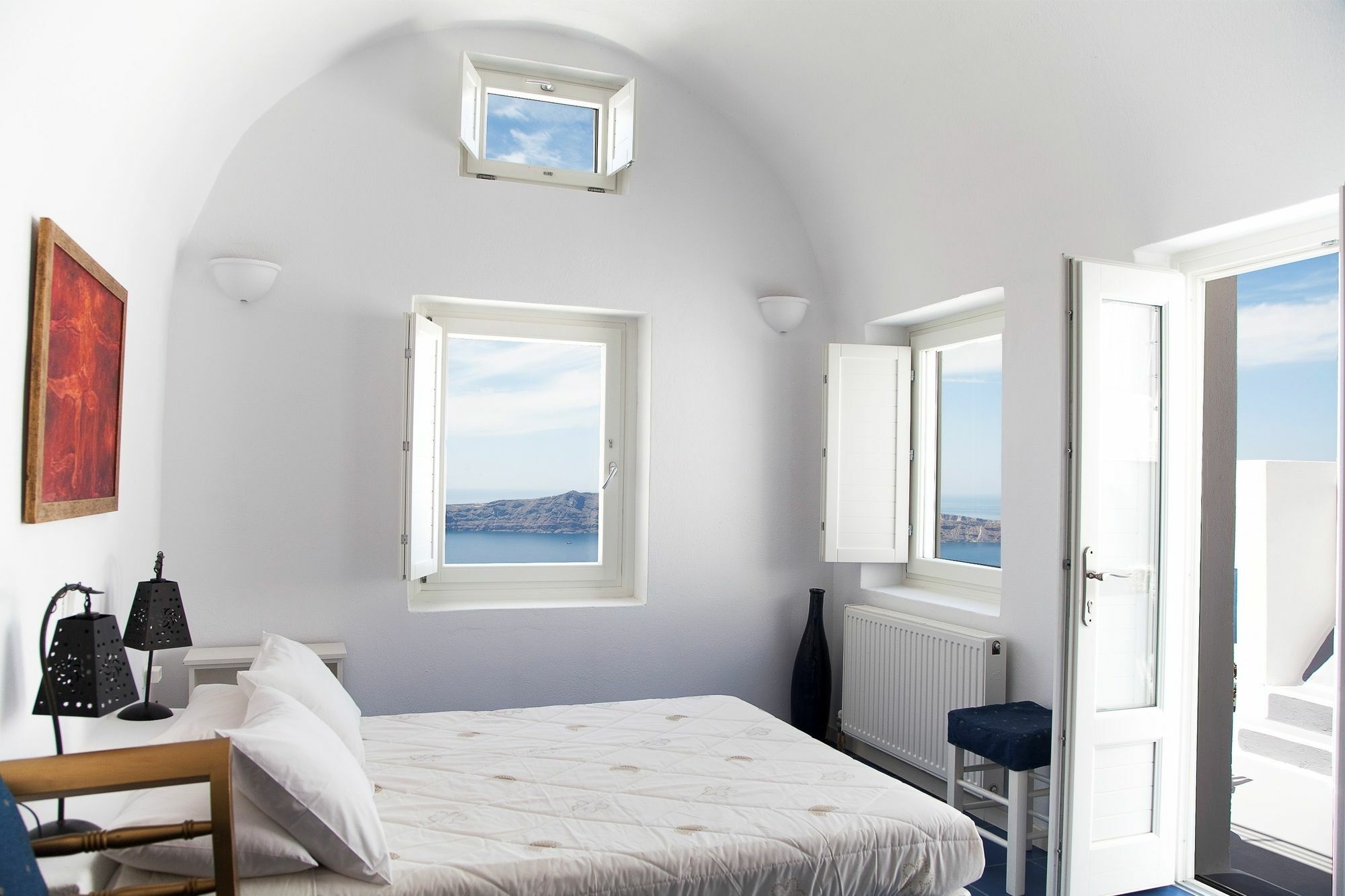 Whitedeck Santorini Hotel