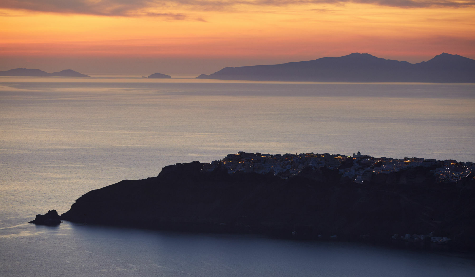 Whitedeck Santorini Hotel