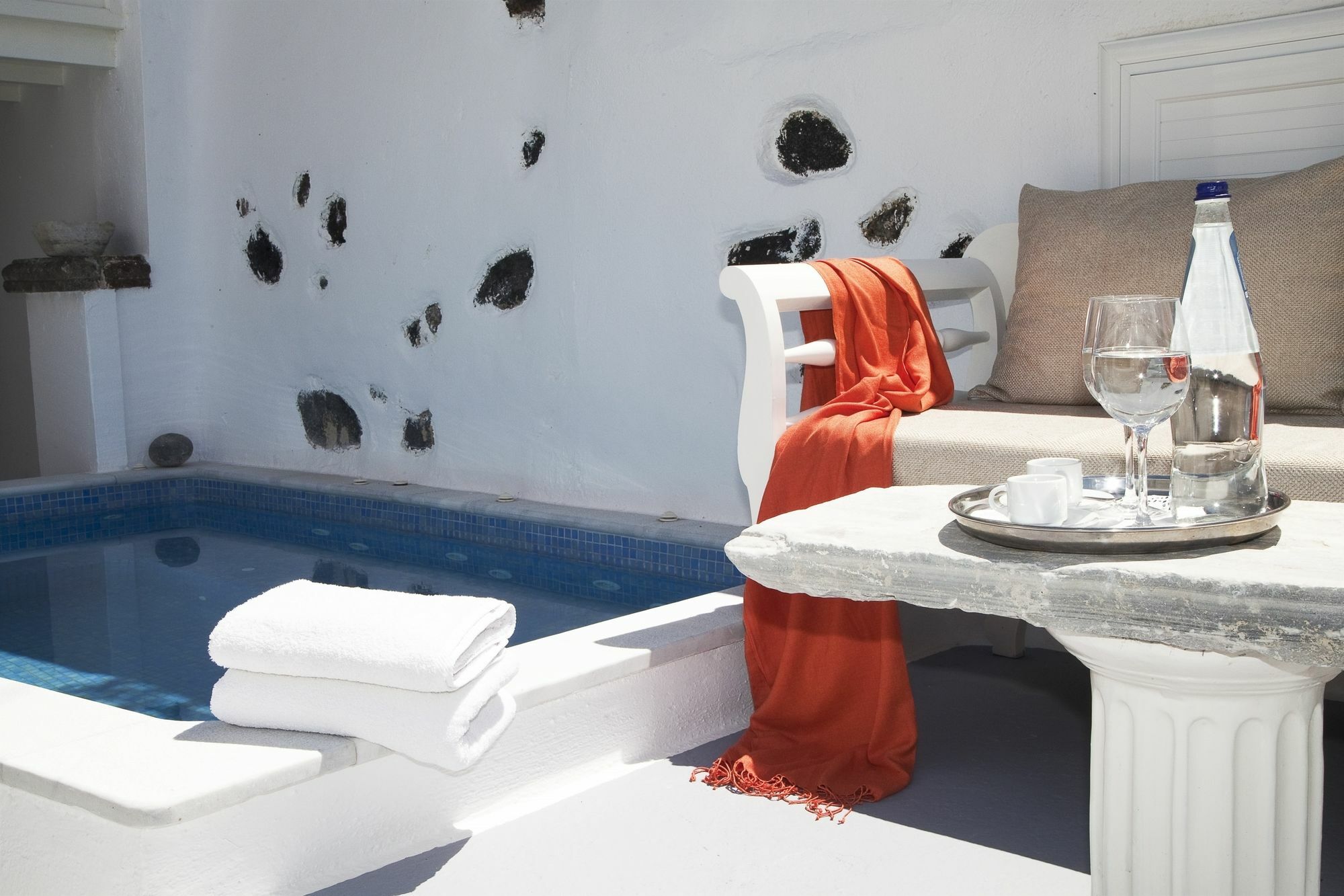 Hotel Whitedeck Santorini 3*