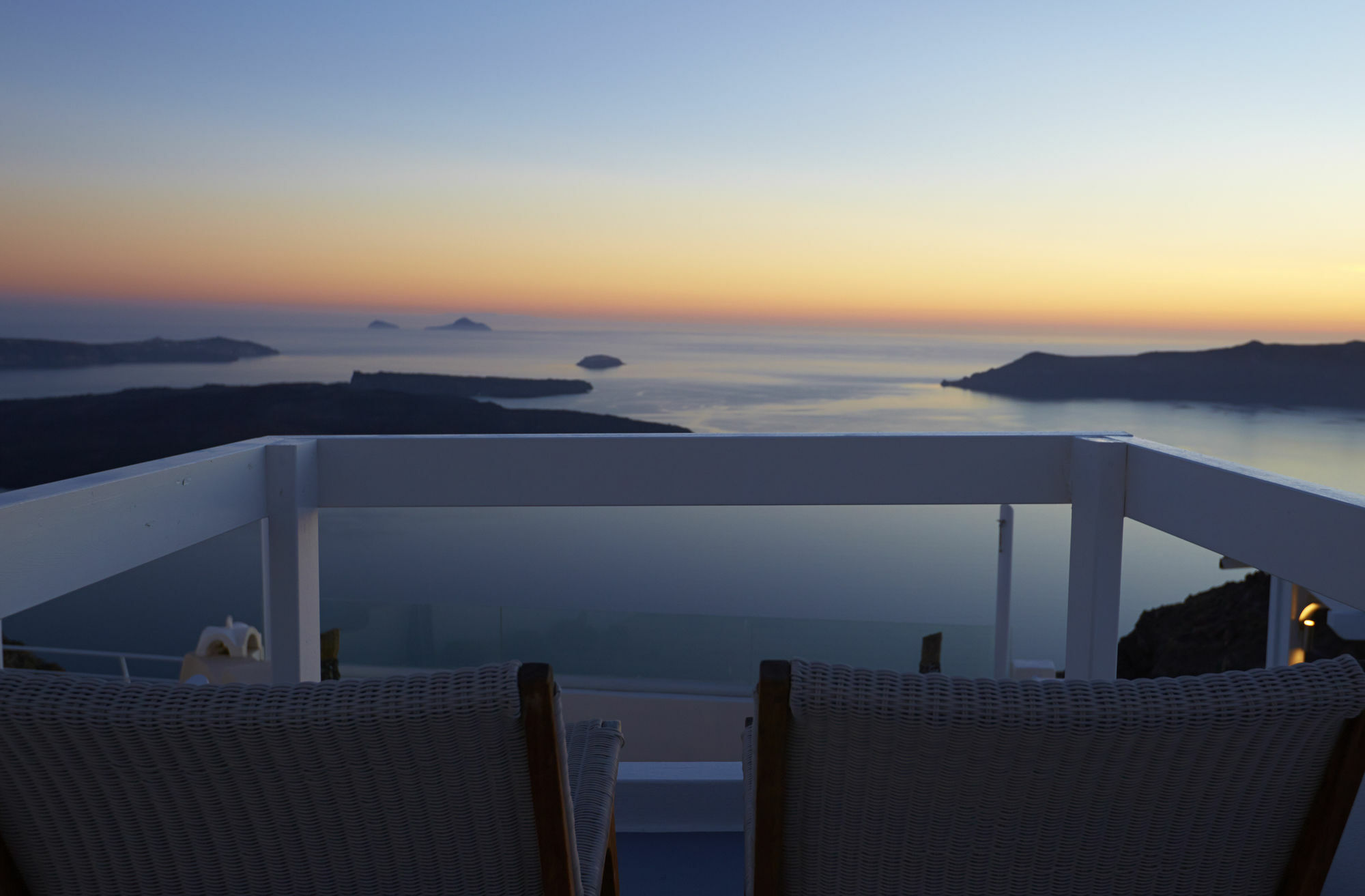 Hotel Whitedeck Santorini 3*