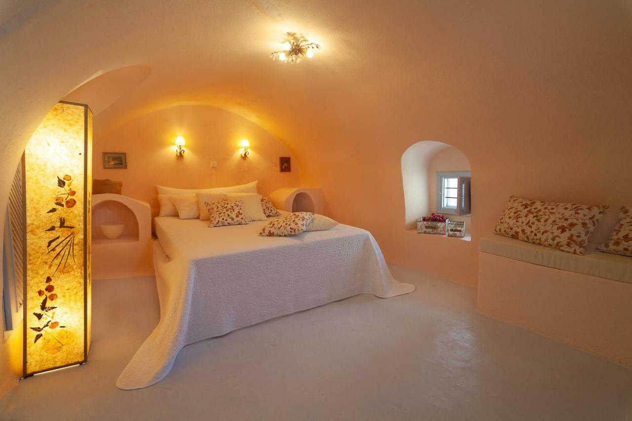 Angels Unique Traditional Holiday home Emporio (Santorini)
