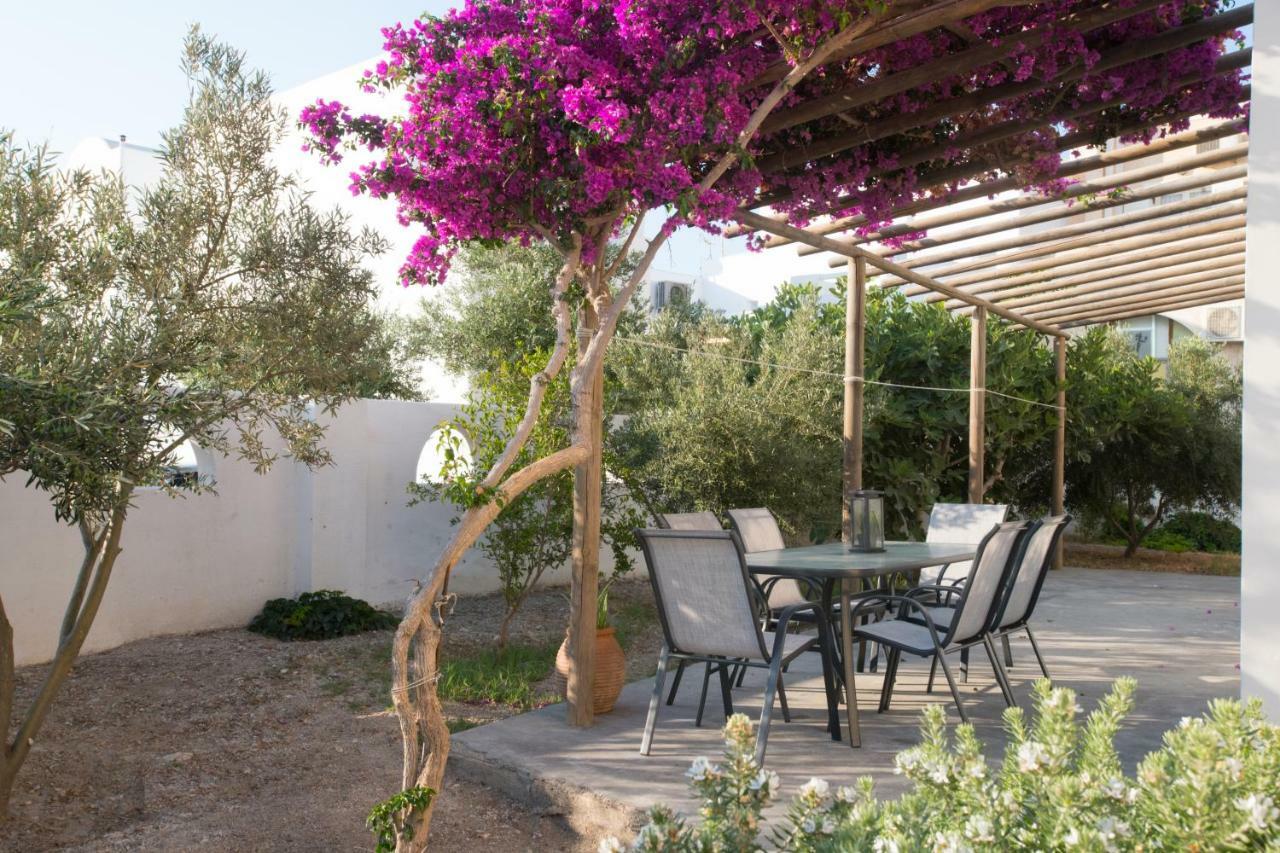 E & E Kamari (Santorini)