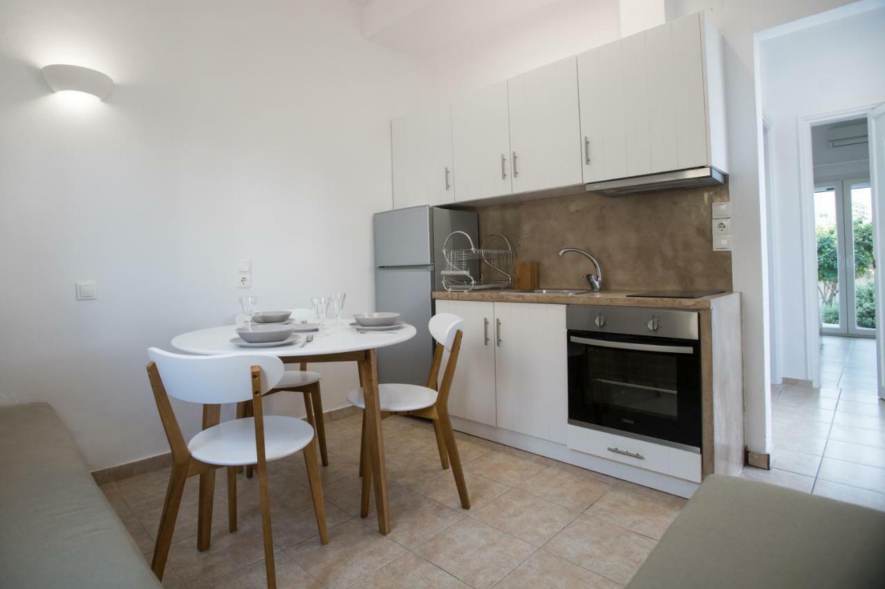E & E Kamari (Santorini)