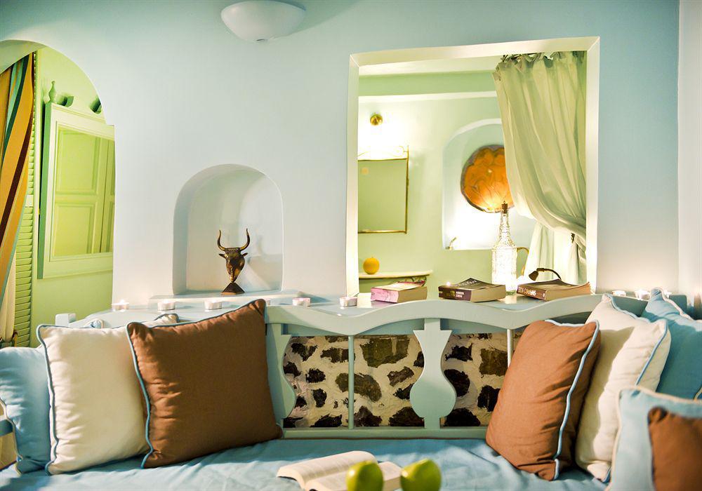 Amaze 5* Imerovigli (Santorini)