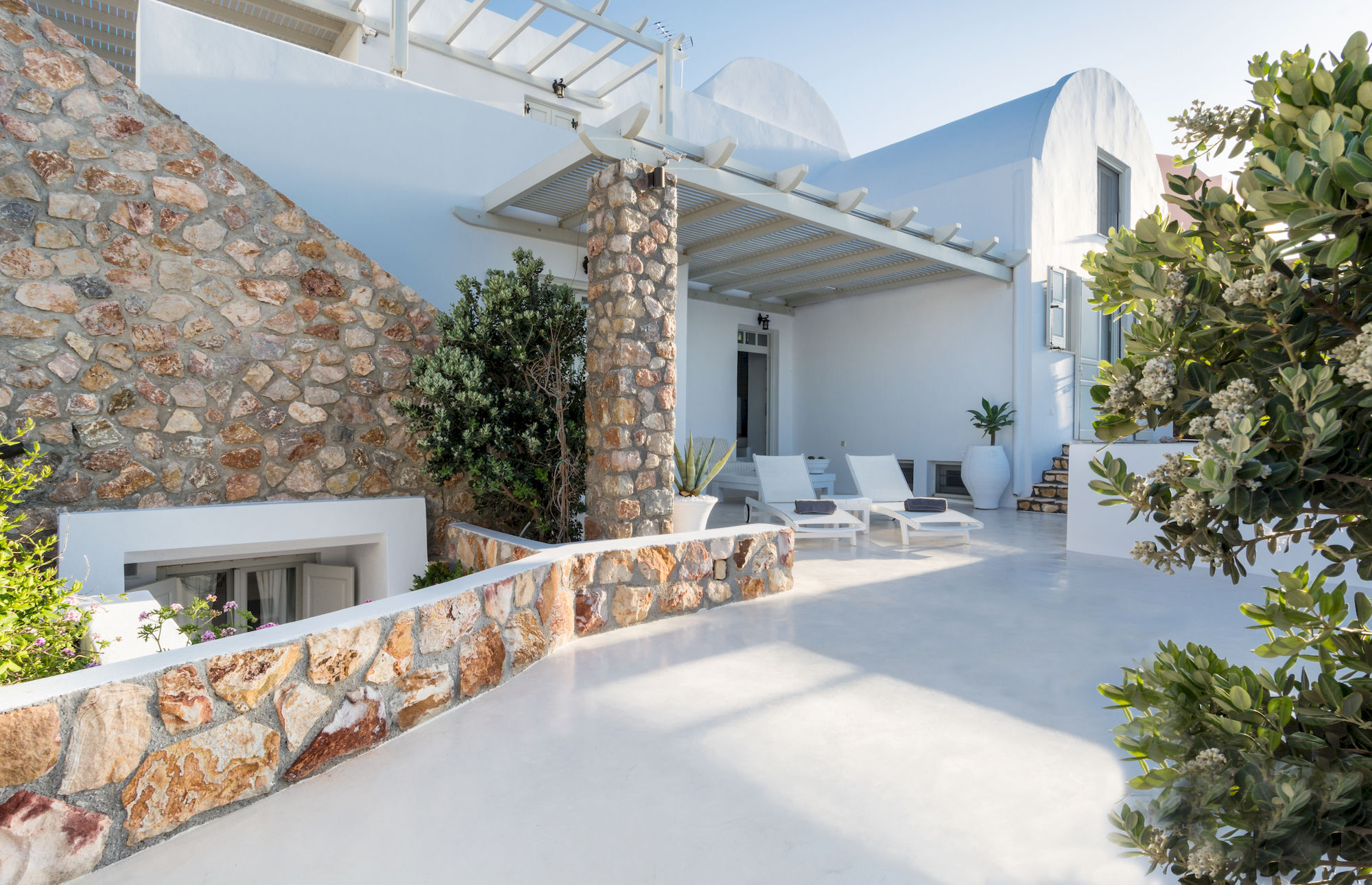 Michaela Akrotiri (Santorini)