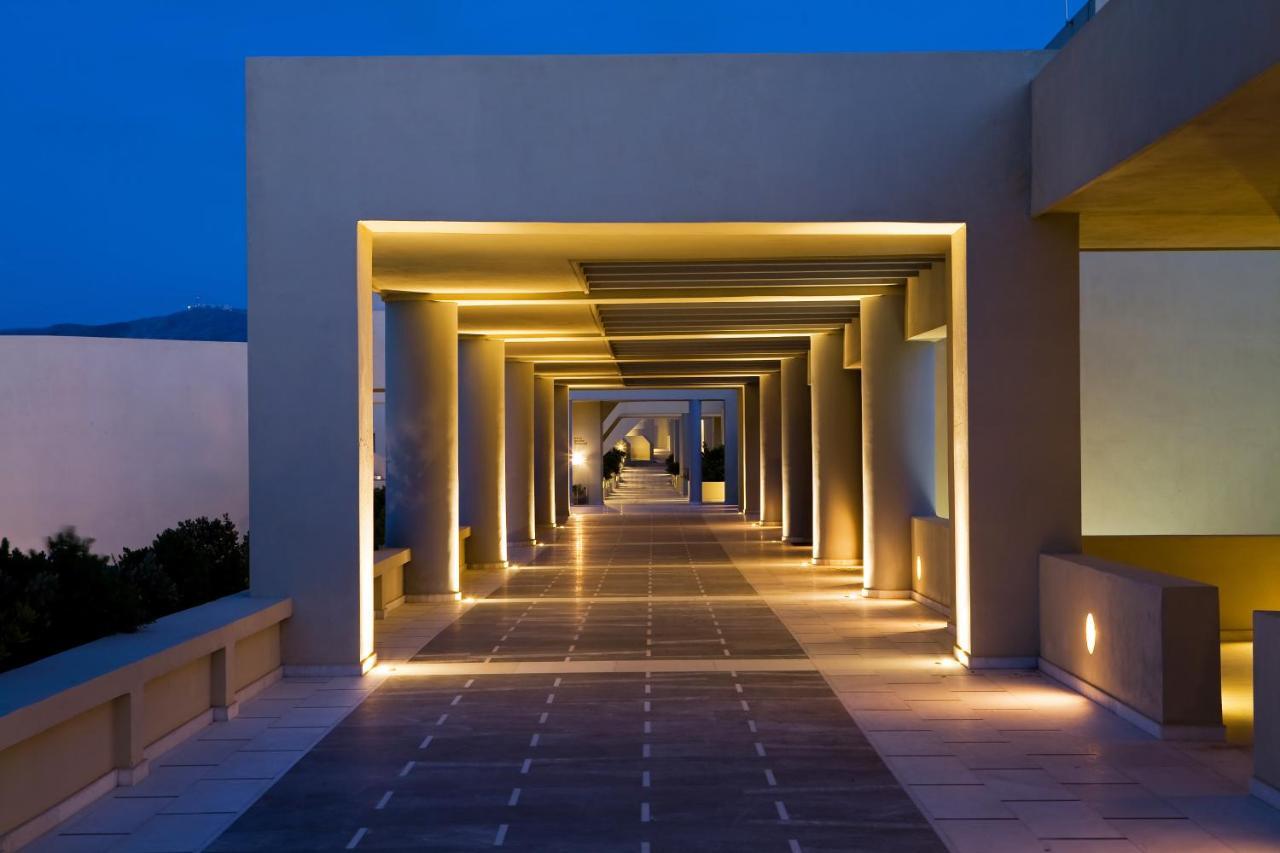 The Majestic 5* Fira (Santorini)
