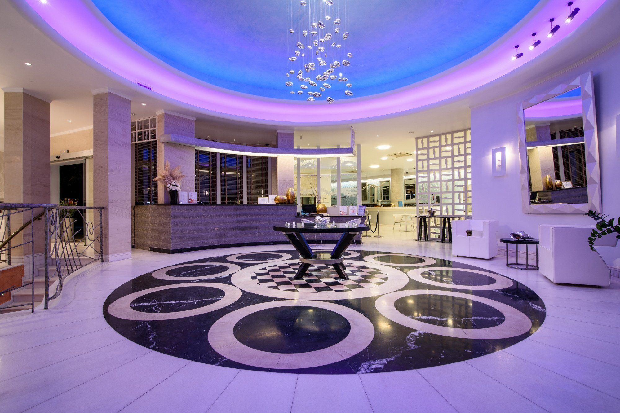 La Deluxe & (adults Only) Hotel