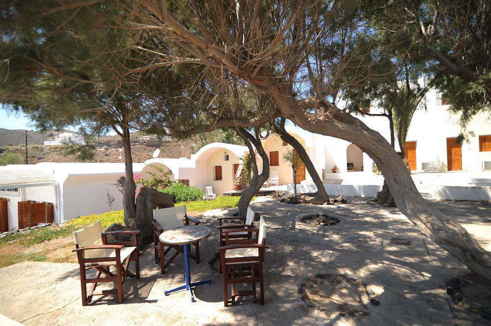 Hotel Akrotiri 2*