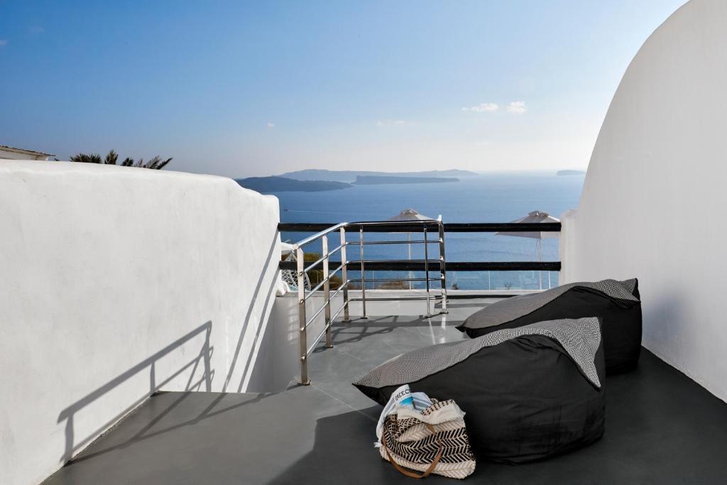Oia Suites Hotel 3*