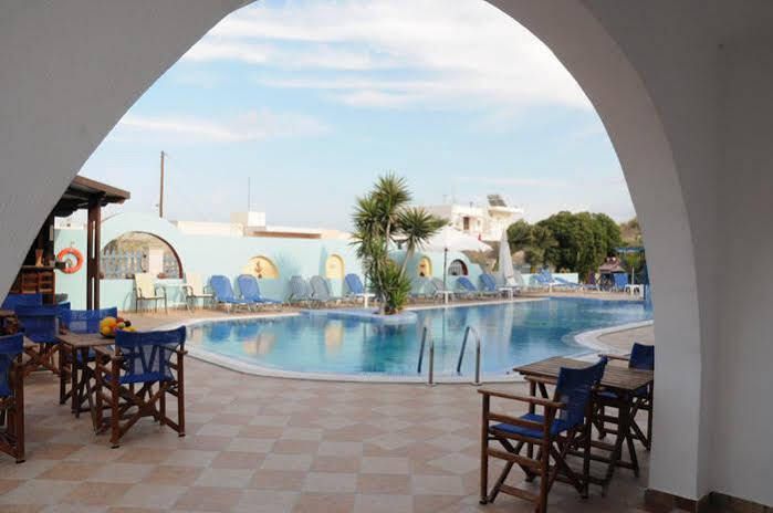 Aparthotel Eleftheria Perivolos (Santorini)