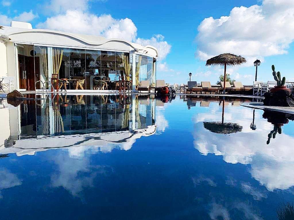 Hotel Manos