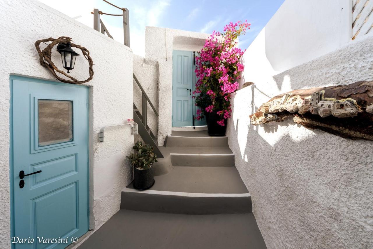 Santorinian Lava House *