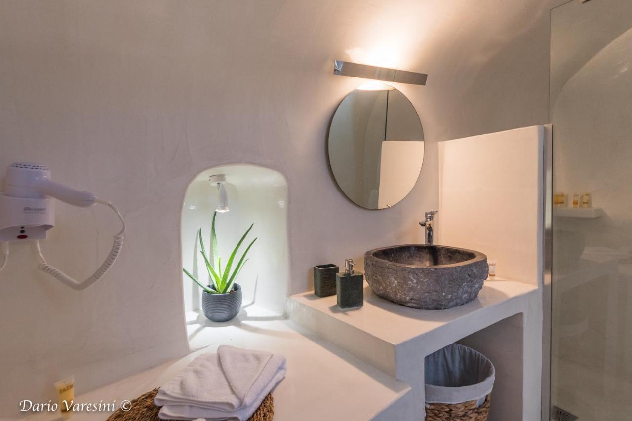 Santorinian Lava House *