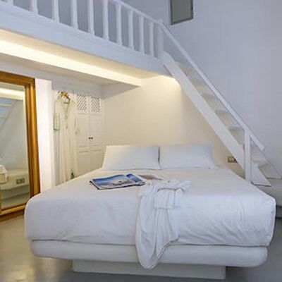 La Perla And 5* Oia (Santorini)
