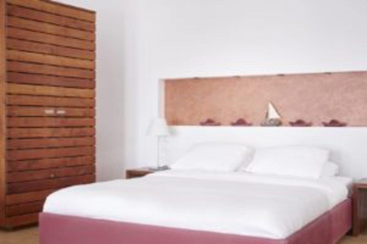 Hotel Manos Small World 3*