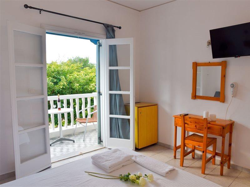 Lefkothea Hotel Kamari (Santorini)