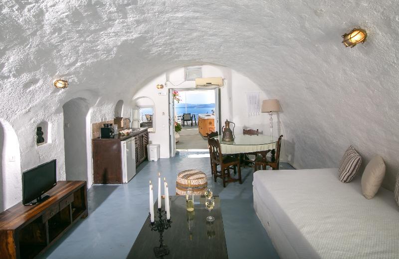 Aparthotel Alexander's Oía