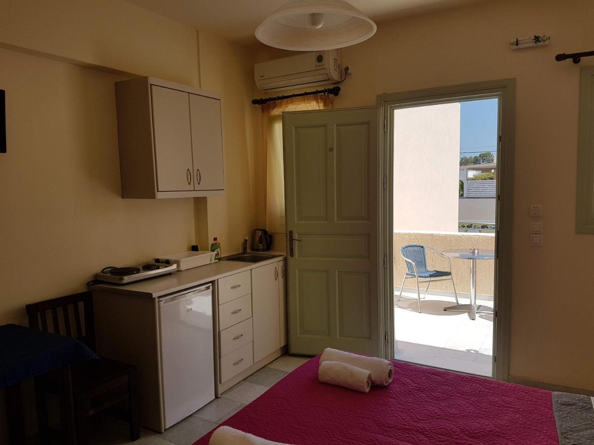 Villa Irini Studios Aparthotel Kamari (Santorini)