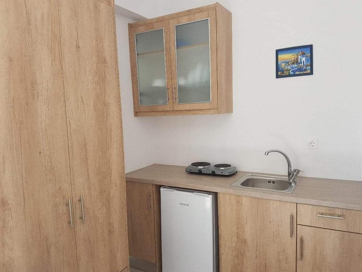 Aparthotel Villa Irini Studios Kamari (Santorini)