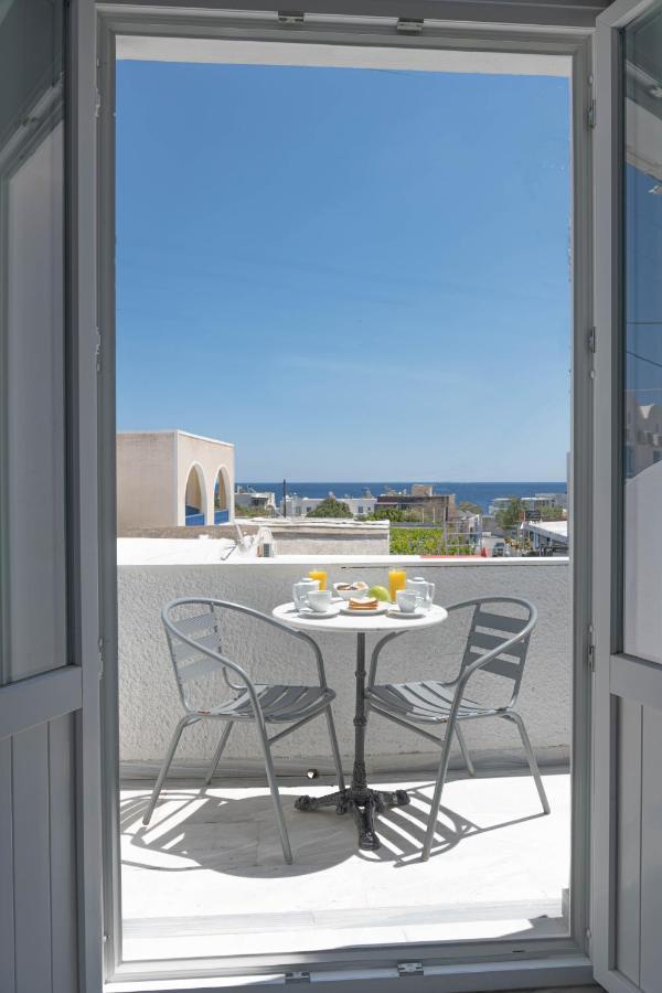 Join Us Cost Guest house Kamari (Santorini)