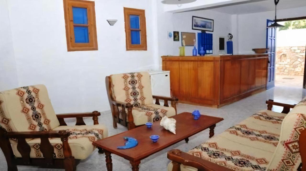 Aparthotel Studios Halaris *