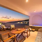 Caldera Stories Private Suites