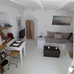 Astrea Suites Notus Dome House