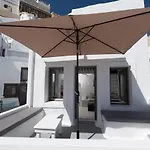 Astrea Suites Notus Dome House