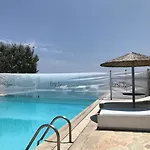 Thera Mare