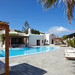 Aquaria Villa