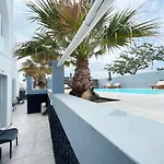 White Lily Suites & Lofts - Adults Only 16 Plus