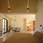 Elessa Hotel