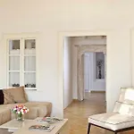 Hotel Thireas