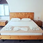 Leon Lux Apartments
