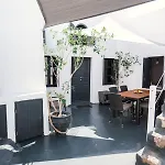 1906 Cave Villa