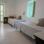Mythos Traditional Stonehouse