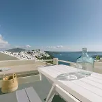 Blue Dolphins Apartments