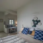 Blue Dolphins Apartments