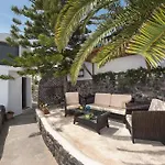 Old Vourvoulos Houses