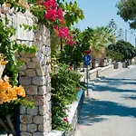 Hotel Avra