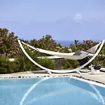 Amor Hideaway Villas