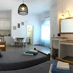 Villa Gambas Beach Studios