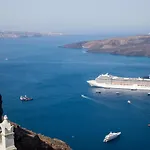 Caldera Cliff Suites